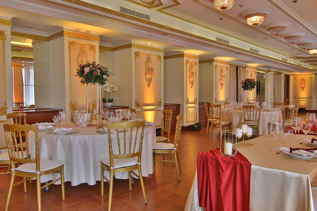 Moskva Hotel