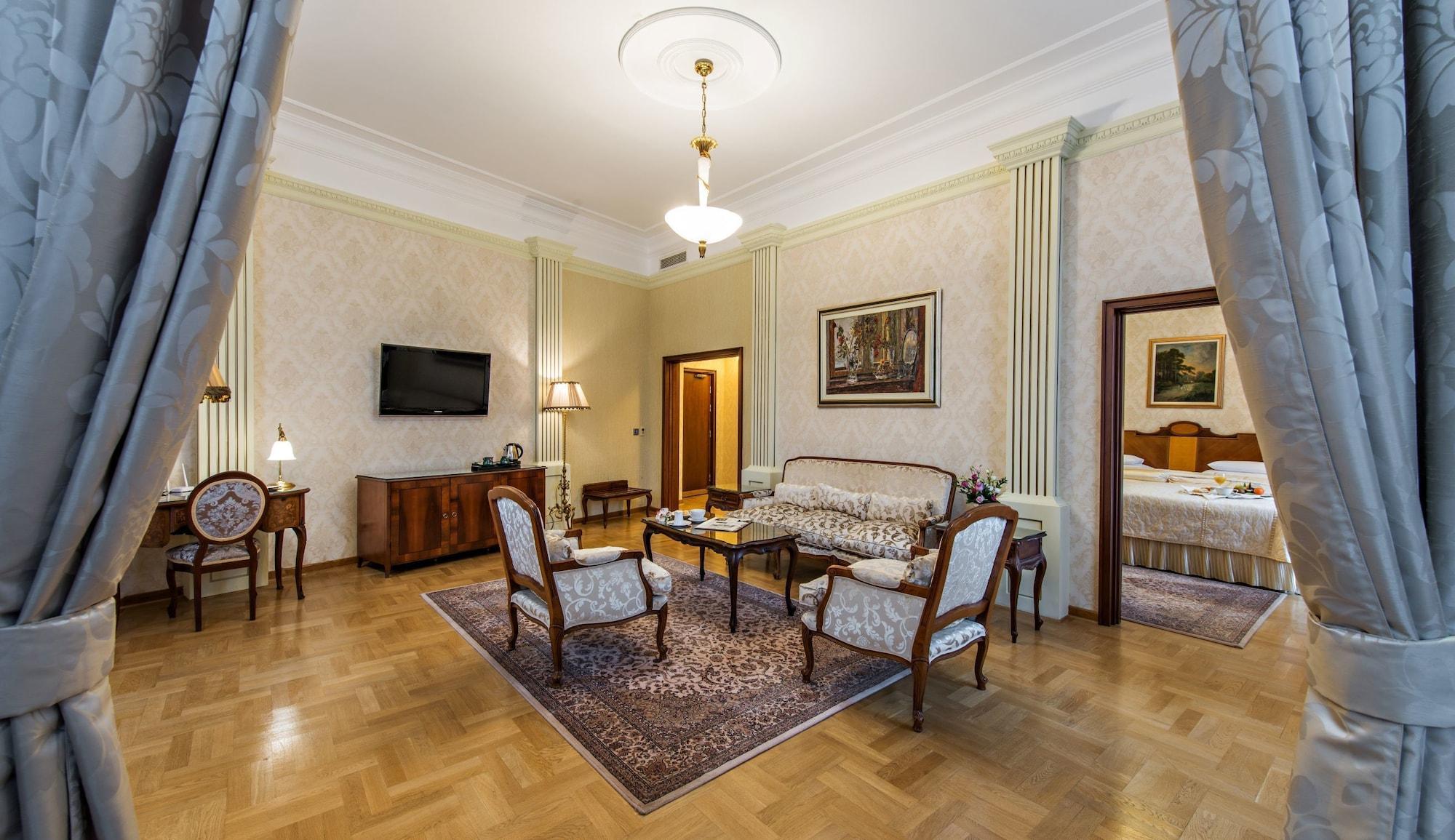 Moskva Hotel