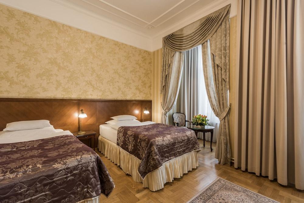Moskva 4*